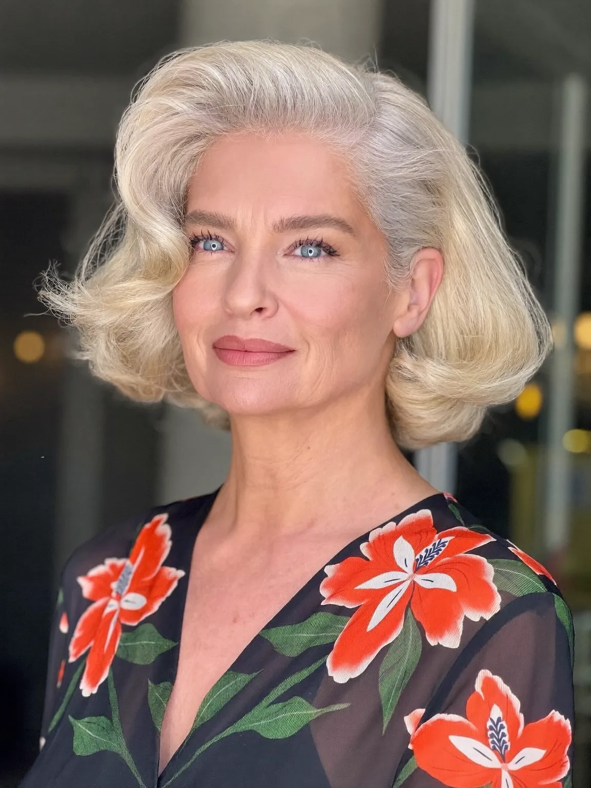 50 Stunning Platinum Wavy Hairstyles for All Women - Hair Style Album
